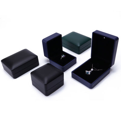 Round White Leather LED Jewelry Box with Custom Logo and Silk Screen Print from Hanhong