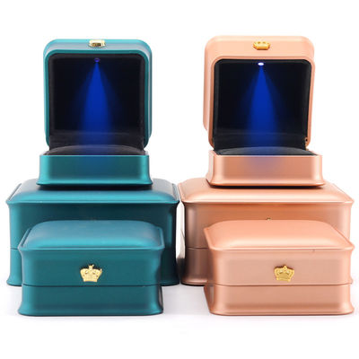 Multicolored LED Bracelet Necklace Ring Box with Plastic Velvet Material from Hanhong