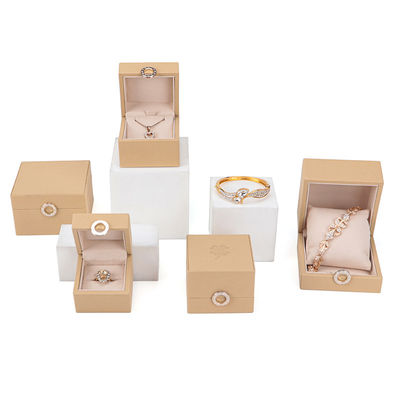 Jewelry Package Hanhong Four-Leaf Clover Luxury PU Leather Ring Box with Custom Logo