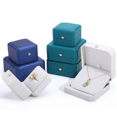 Hanhong Crown Shape Cyan PU Leather Jewelry Box Ideal for Bracelets Earrings and Rings