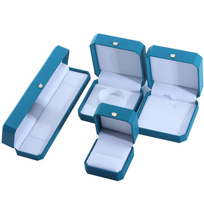 Buy Custom Crown Shape Jewelry Storage Box in Green PU Leather for Bracelets and Earrings online manufacture