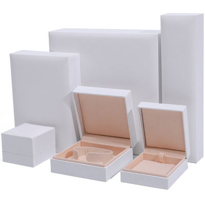 Custom 9x9x4cm Jewelry White Paper Box for Bracelet Earrings Necklace Ring Packaging