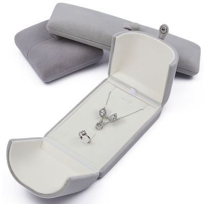 Grey Eye-Catching Clamshell-Shaped Velvet Jewelry Box Luxury Storage Packaging