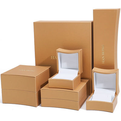 Golden Arc Shaped Faux Leather Jewelry Box Luxury Jewelry Storage Packaging Case