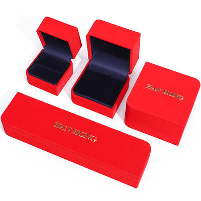 Red Arc Diamond-Shaped PU Leather Jewelry Box Velvet Lining for Luxury Packaging