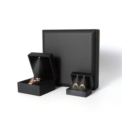 China manufacturing Wholesale high quality Led Jewellery box Packaging Necklace Bracelet Ring Jewelry Box Custom logo High End Black Plastic Led Jewelry Box with Light