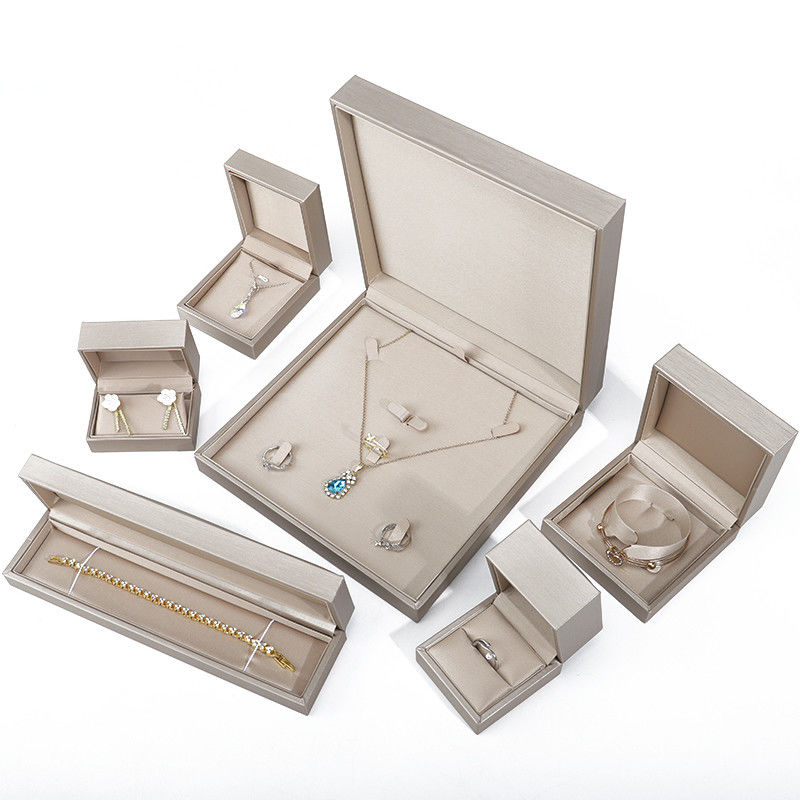Off White Elegant Soft Faux Leather Jewelry Storage Box Package Custom Color